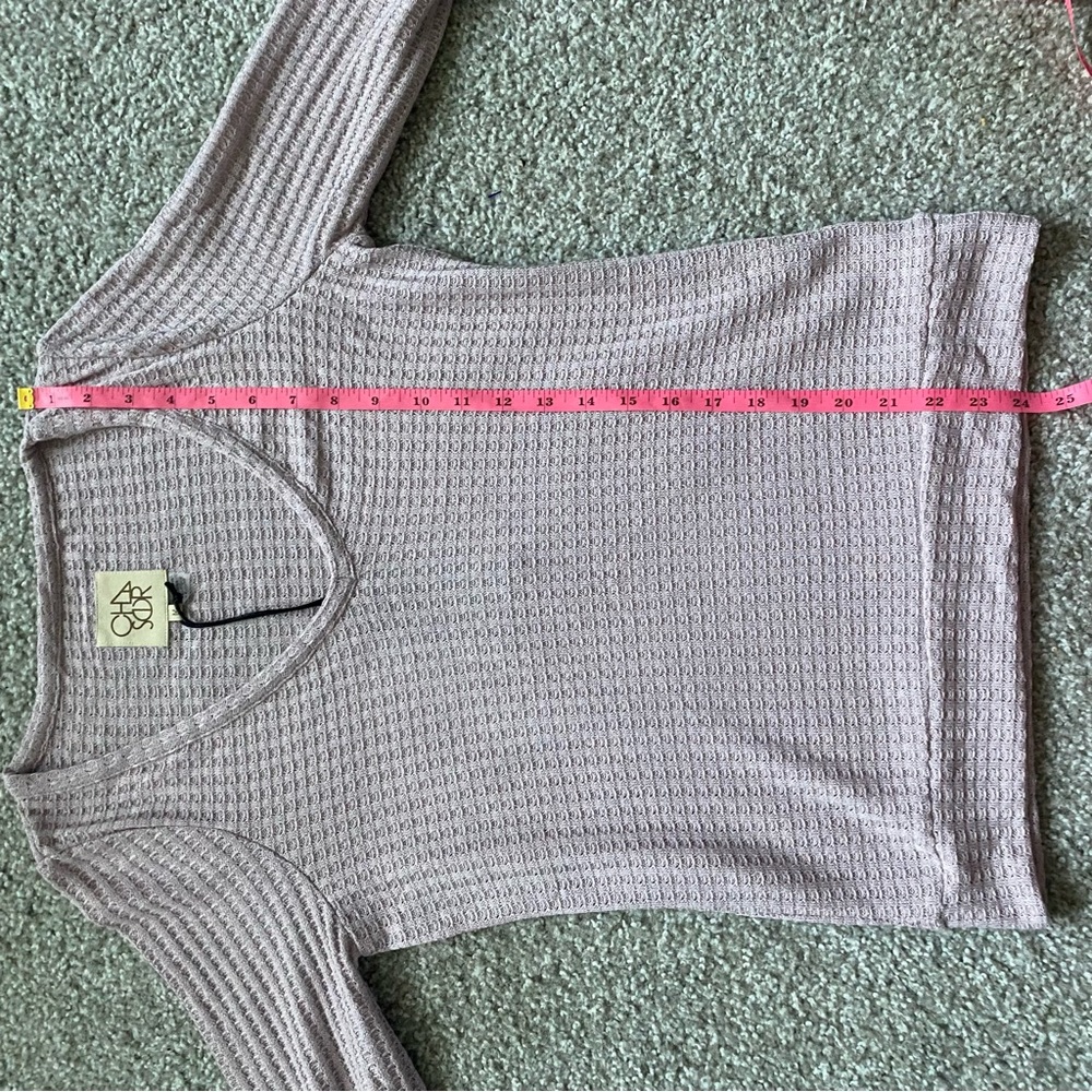 CHASER Lavender V Neck Ruffle Sleeve Knit Top - Picture 10 of 11